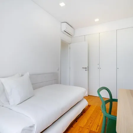 Apartment Whome | Premium Duplex Perfect For Business & Families Lisbon